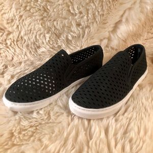 Steve Madden Zeena Slip-On Sneaker- Black